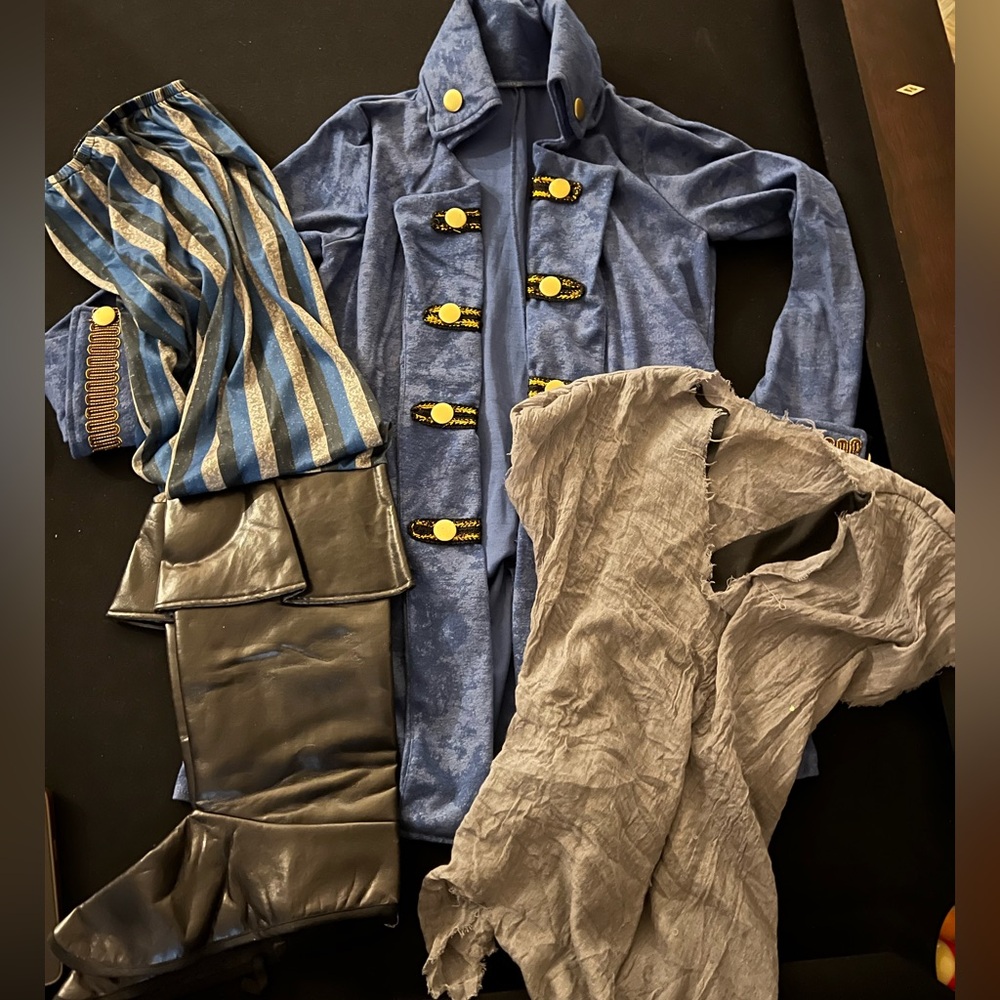 Boys pirate costume